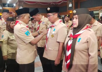 Sejarah Baru Pramuka Surabaya, 26 Kwaran dan 12 Saka Dilantik Serentak di Balai Kota