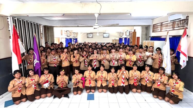 Estafet Kepemimpinan: Kamabigus SMK Farmasi Saraswati 3 Denpasar Lantik Pengurus Dewan Ambalan Pattimura dan Martha Christina Tiahahu 2025/2026