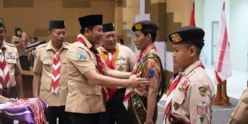 Bupati Sidoarjo Kukuhkan Ratusan Pramuka Garuda: Apresiasi untuk Ketekunan dan Kedisiplinan yang Melahirkan Komitmen Nilai Kepramukaan