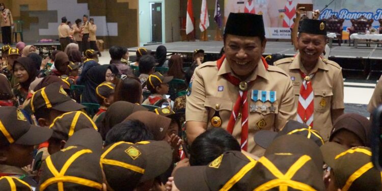 Bupati Sidoarjo Kukuhkan Ratusan Pramuka Garuda: Apresiasi untuk Ketekunan dan Kedisiplinan yang Melahirkan Komitmen Nilai Kepramukaan
