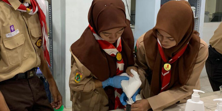 SAKA POM Aceh Bergerak: Hadirkan Antiseptik dan Lotion Anti Nyamuk untuk Aksi Peduli Bencana