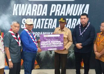 Ketua Kwarnas Serahkan Bantuan Kemanusiaan untuk Korban Bencana Hidrometeorologi di Pulau Sumatera