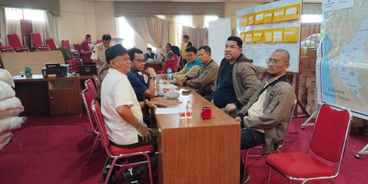 Ketua Kwarda Sumatera Utara Antar Langsung Bantuan Untuk Korban Banjir dan Longsor di Empat Daerah