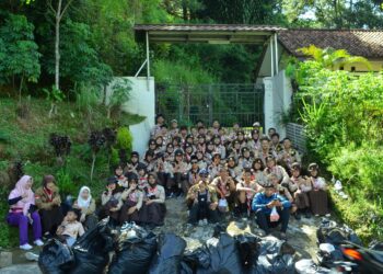 Pramuka Garuda Kwarran Ciawi Gelar Bakti Lingkungan di CFD Kecamatan Ciawi