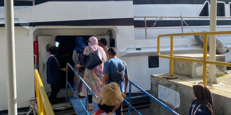 Pramuka Peduli Kwartir Cabang Kota Banda Aceh Amankan Pelabuhan Ulee Lheue dalam Karya Bakti Nataru 2025