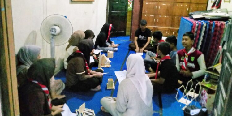 Gugusdepan MTs Negeri 6 Tabalong Melaksanakan Pembekalan Calon Pramuka Garuda Golongan Penggalang 2026