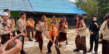 Semangat dan Kebersamaan Gerakan Pramuka Pangkalan MTsN 6 Tabalong Mengawali Latihan Rutin Kepramukaan Mingguan di Semester Genap