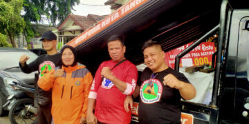 Bantu Warga Terdampak Banjir, Pramuka Peduli Kwarcab Kota Tangerang Kerahkan Relawan dan Buka Dapur Umum