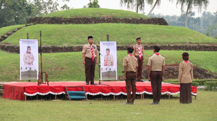 Ketua Kwarcab Lampung Timur Buka Kemah Saka Pariwisata Di Taman Purbakala Pugung Raharjo