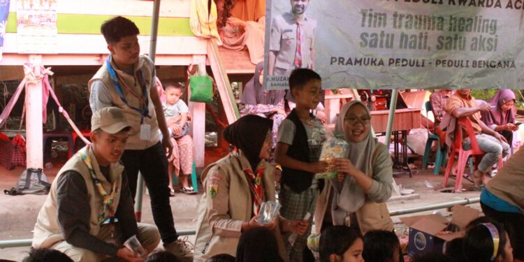 Pramuka Peduli Kwartir Daerah Aceh Bersama DKC Bener Meriah Gelar Trauma Healing untuk Korban Banjir dan Tanah Longsor Aceh