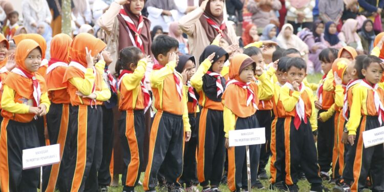 400 Siswa TK Ikuti Kegiatan Gelar Pramuka Pra Siaga Kwarran Kaligondang