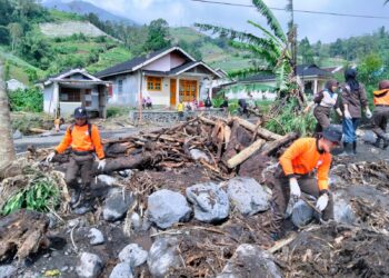 Banjir Bandang Terjang Desa Serang, Kwarcab Purbalingga Terjunkan Personil Bantu Penanganan