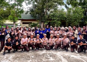 Jelang Ramadhan 1447 H, Pramuka HST Laksanakan Baksos Bersihkan Tempat Ibadah