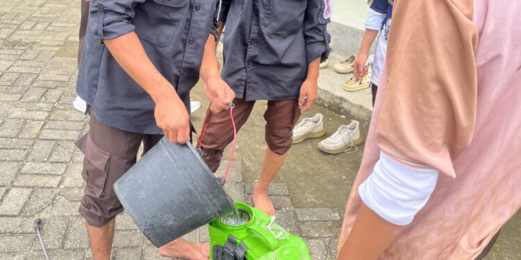 Jelang Ramadhan 1447 H, Pramuka HST Laksanakan Baksos Bersihkan Tempat Ibadah