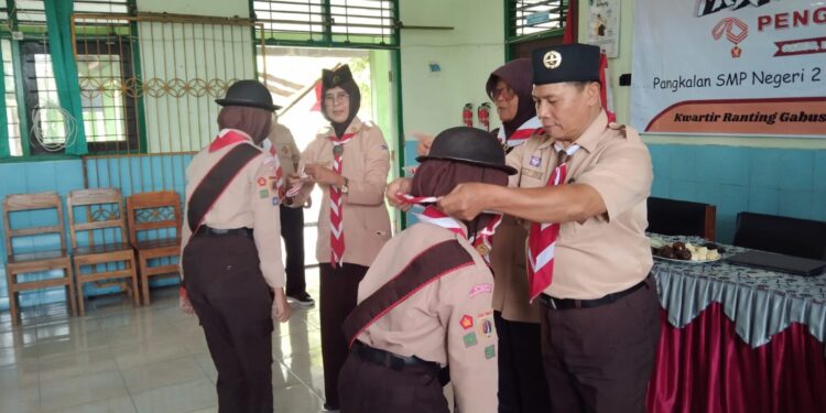 33 Pramuka Penggalang SMP N 2 Gabus Dikukuhkan sebagai Pramuka Garuda