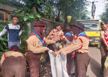Peduli Lingkungan, Pramuka Cileungsi Beraksi di Giat Bestie