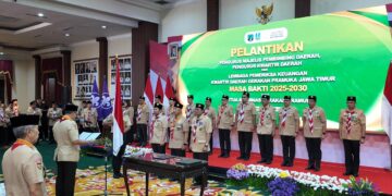Ketua Kwarnas Lantik Pengurus Mabida, Kwarda, dan LPK Gerakan Pramuka Jawa Timur Masa Bakti 2025–2030 di Grahadi