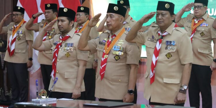 Ketua Kwarnas Lantik Pengurus Mabida, Kwarda, dan LPK Gerakan Pramuka Jawa Timur Masa Bakti 2025–2030 di Grahadi