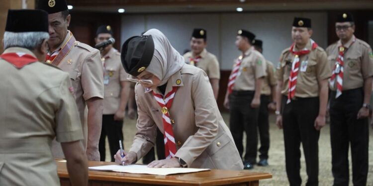 Kwarnas Lantik Mentan Amran Sulaiman sebagai Ka Mabisaka Tarunabumi Nasional dan Idha Widi Arsanti sebagai Ka Pinsaka Nasional