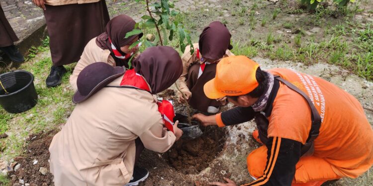 Penguatan Kepedulian Lingkungan, Kwarda DKI Jakarta Laksanakan Aksi Tanam Pohon di Sunter Agung Jakut