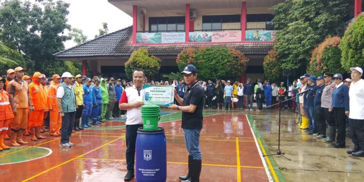 Saka Kalpataru Jadi Contoh Perubahan Lingkungan Bersih, Menteri BPLH Apresiasi Program RDF di Rorotan