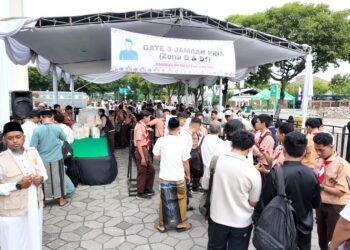 Dukung Rekor MURI Buka Bersama Gubernur Jatim, Kwarda Jatim Kerahkan 300 Anggota Pramuka di Masjid Al-Akbar Surabaya