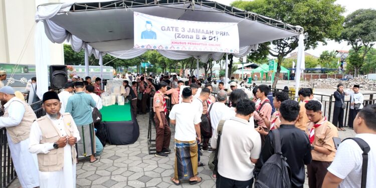 Dukung Rekor MURI Buka Bersama Gubernur Jatim, Kwarda Jatim Kerahkan 300 Anggota Pramuka di Masjid Al-Akbar Surabaya