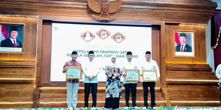 Dukung Buka Puasa, Hadiah Kurma Raja Salman, dan pemecahan 3 Rekor MURI, Kwarda Jatim Peroleh Penghargaan dari Gubernur Jawa Timur