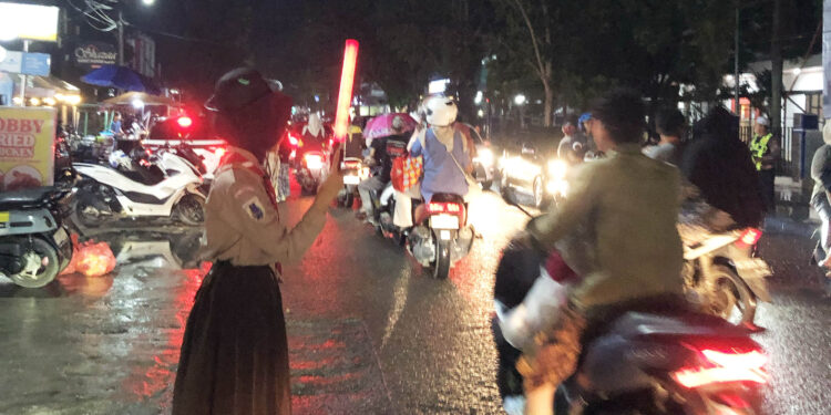 Satgas Pramuka Peduli HST Bantu Amankan Lalu Lintas Pawai Takbir Keliling Idul Fitri 1447 H