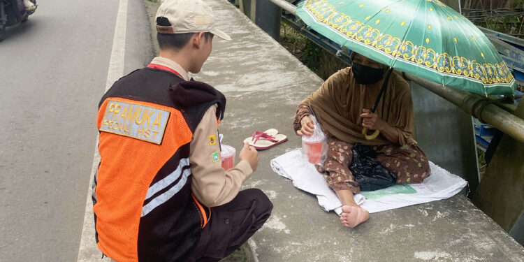 Satgas Pramuka Peduli HST Bantu Amankan Lalu Lintas Pawai Takbir Keliling Idul Fitri 1447 H