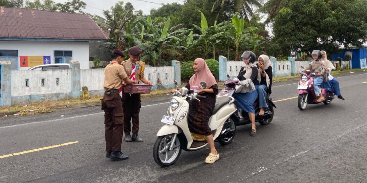 Kwarran Sinjai Selatan Kolaborasi PKBM Pencerdasan Anak Bangsa Adakan Abdi Ramadan 