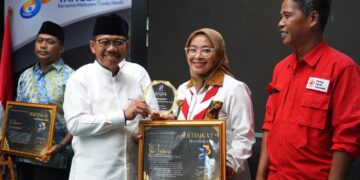 Dua Tokoh Muda Gerakan Pramuka Kota Tangerang Mendapat Penghargaan