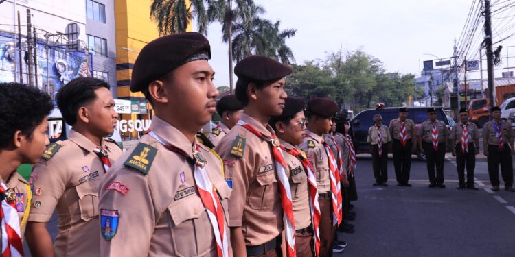 Ketua Kwarcab Kota Tangerang Pimpin Apel Gelar Peserta KBL di Daan Mogot