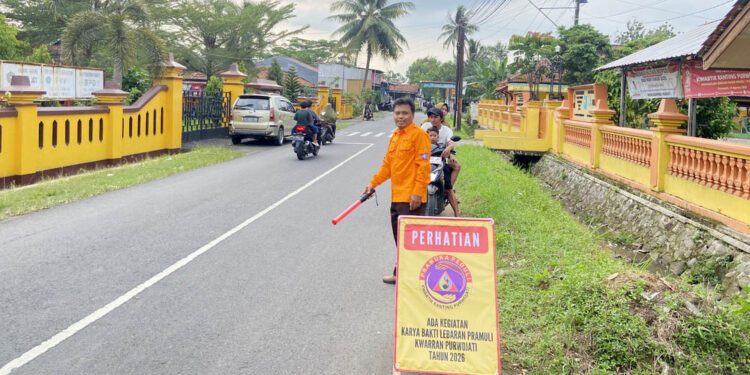 Waka Abdimas Kwarran Purwojati Turut Amankan Lalu Lintas di Sekitar Posko APP KBL