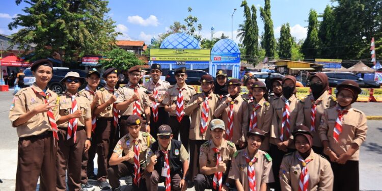 Pantau Posko KBL di Kalideres, Kwarnas Puji Ketangguhan Pramuka Bantu Arus Mudik 2026