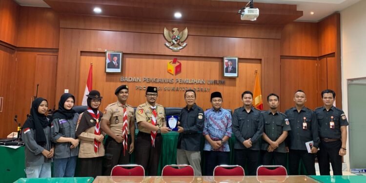 Pramuka UNP Perkuat Peran Demokrasi Mahasiswa, Jajaki Sinergi dengan Bawaslu Sumbar