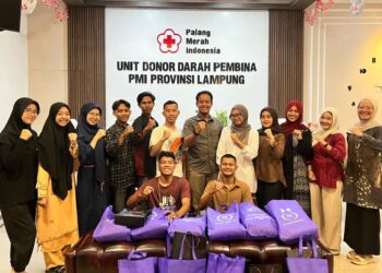 Ramadhan Penuh Hikmah, 14 Anggota DKD Lampung Lakukan Donor Darah