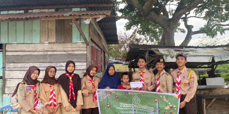 Semarak Ramadhan, DKC Pekanbaru Ajak DKR Gelar Pramuka Berbagi