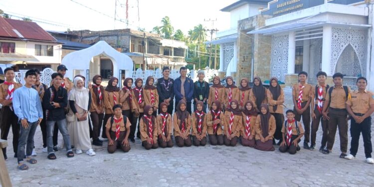 Berkah Ramadhan Berbagi takjil Bersama Kwarran Kluet Utara