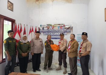 Kwarda Pramuka Jatim Salurkan 100 Paket Bantuan untuk Korban Banjir dan Angin Puting Beliung Situbondo
