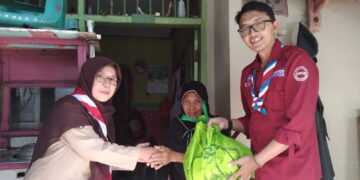 Kwarran Purwokerto Utara Salurkan Paket Sembako dalam Karya Bakti Amaliah Ramadan