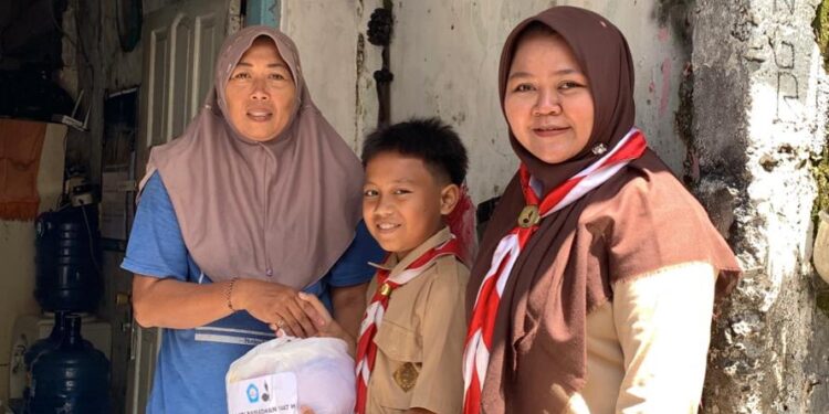Gerakan Pramuka SDN 4 Purwanegara Tebar Kepedulian Lewat Aksi Berbagi Ramadan