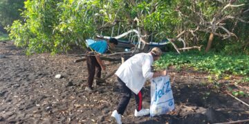Ambalan Gajah Mada, Tungga Dewi SMK Negeri 1 Abang Gelar Bersih Pantai dan Rekreasi di Amed