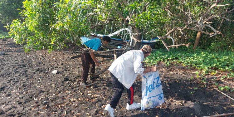 Ambalan Gajah Mada, Tungga Dewi SMK Negeri 1 Abang Gelar Bersih Pantai dan Rekreasi di Amed