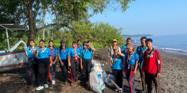 Ambalan Gajah Mada, Tungga Dewi SMK Negeri 1 Abang Gelar Bersih Pantai dan Rekreasi di Amed