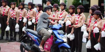 Penggalang SMPN 10 Salatiga, Masak dan Kemas Sendiri 1.500 Porsi Takjil untuk dibagikan Kepada Masyarakat