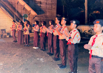 Api Unggun dan Renungan Janji Warnai Pelantikan Penggalang di MTsN 6 Tabalong