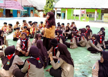 Asah Ketangkasan, Pramuka MTsN 6 Tabalong Dalami Materi Sandi Morse pada Latihan Rutin Kepramukaan Mingguan