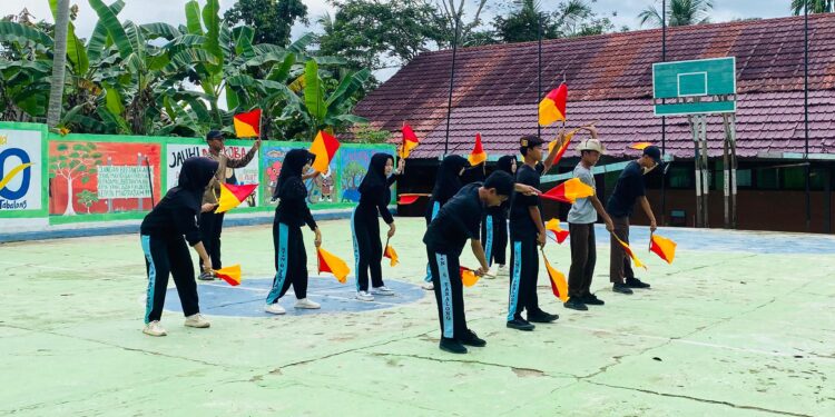 Matangkan Persiapan AN OPTION VI, Kontingen MTsN 6 Tabalong Gelar Pembekalan Intensif Senam kreasi Semaphore