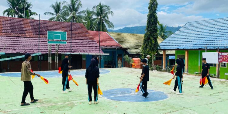 Matangkan Persiapan AN OPTION VI, Kontingen MTsN 6 Tabalong Gelar Pembekalan Intensif Senam kreasi Semaphore